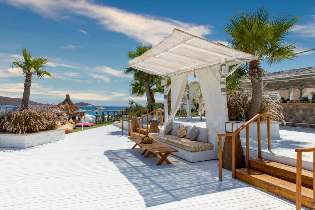 bars-seya-beach-bar