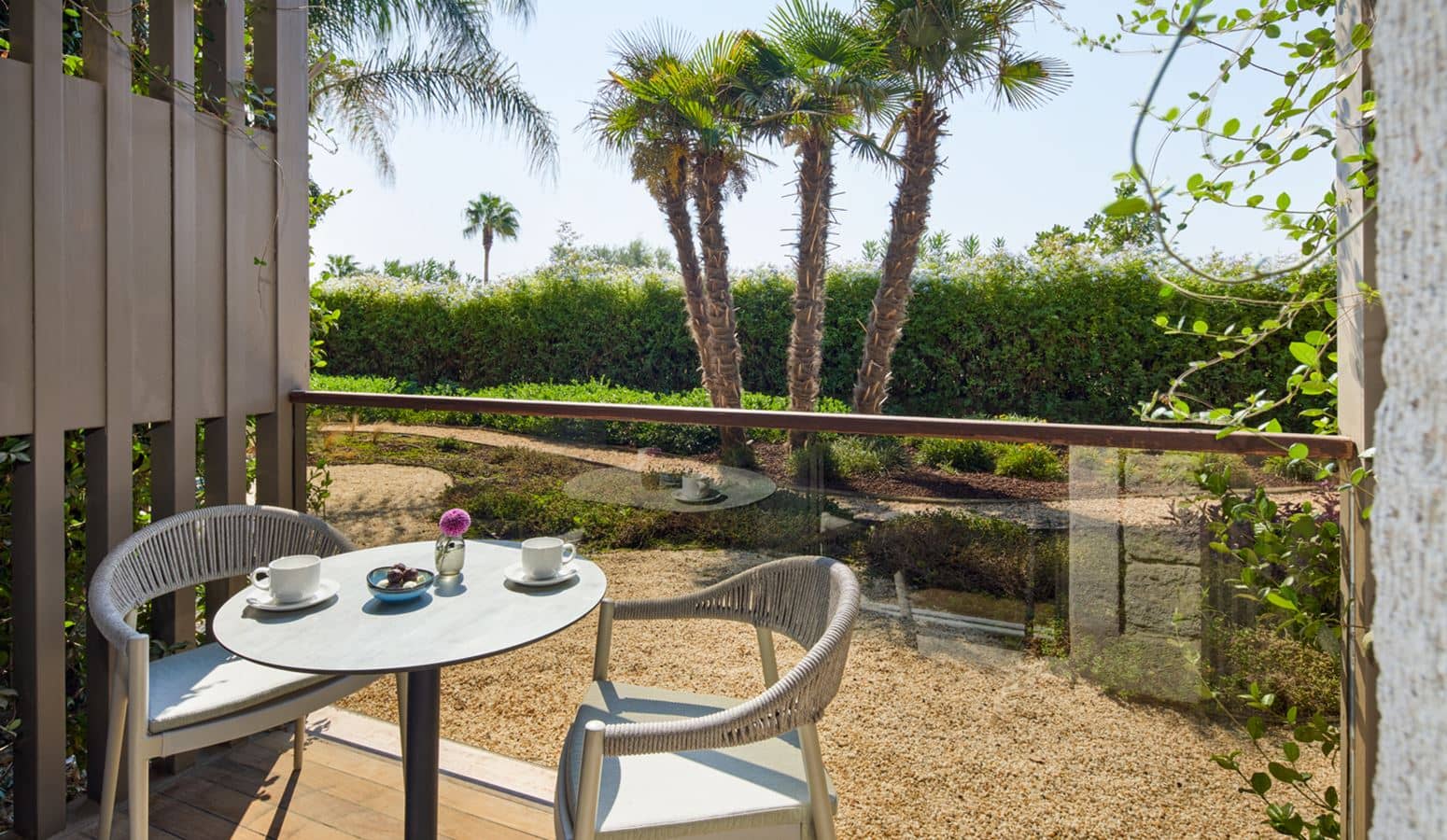 rooms-comfort-premium-room-garden-view