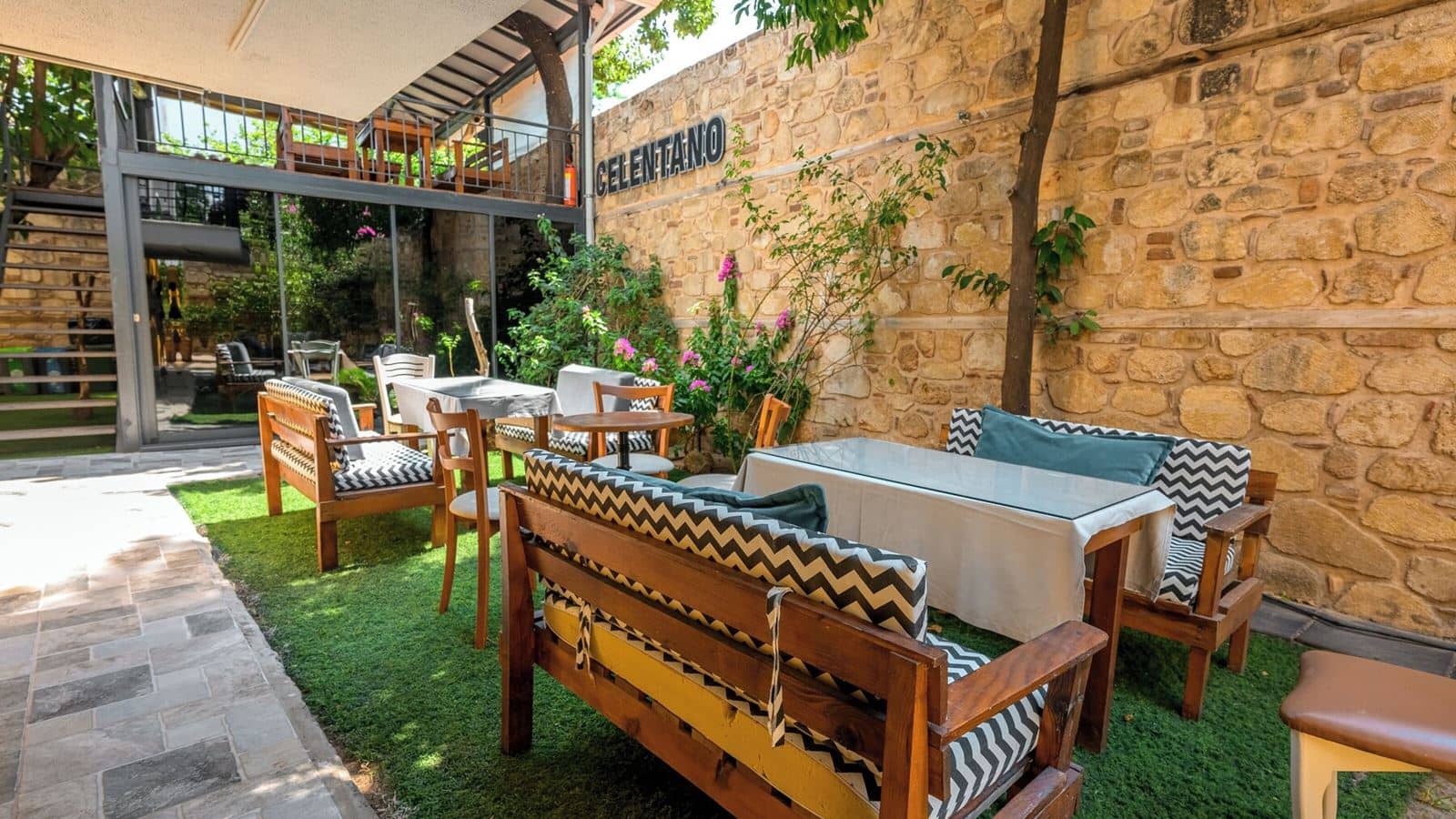 restaurants-restaurants