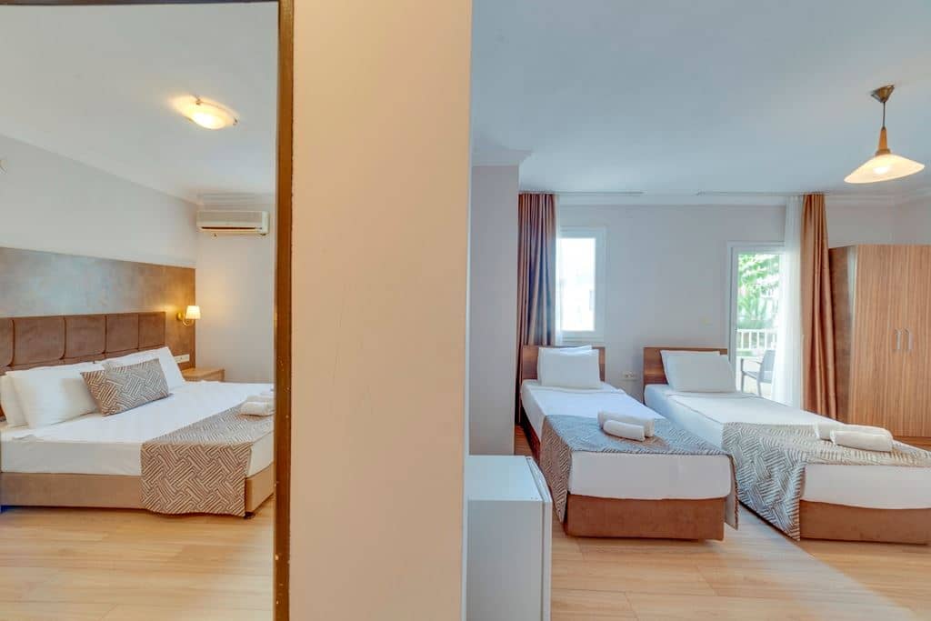 rooms-family-room