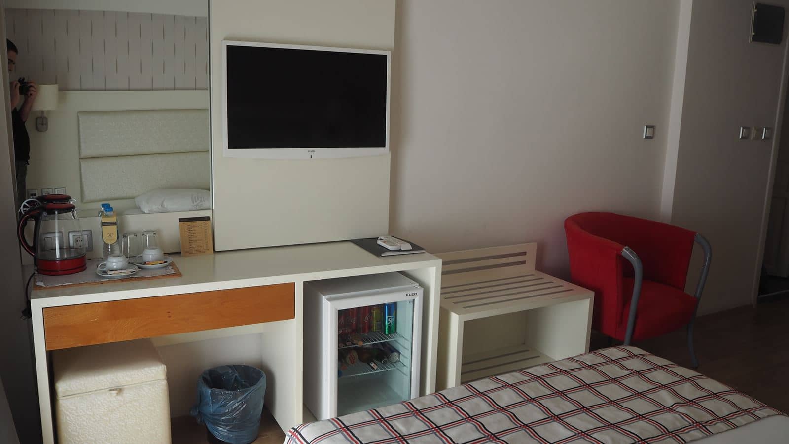 rooms-standard-land-view-room