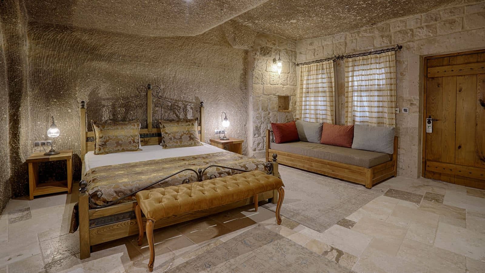 rooms-deluxe-room