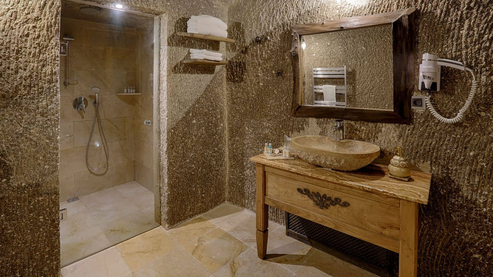 rooms-deluxe-room