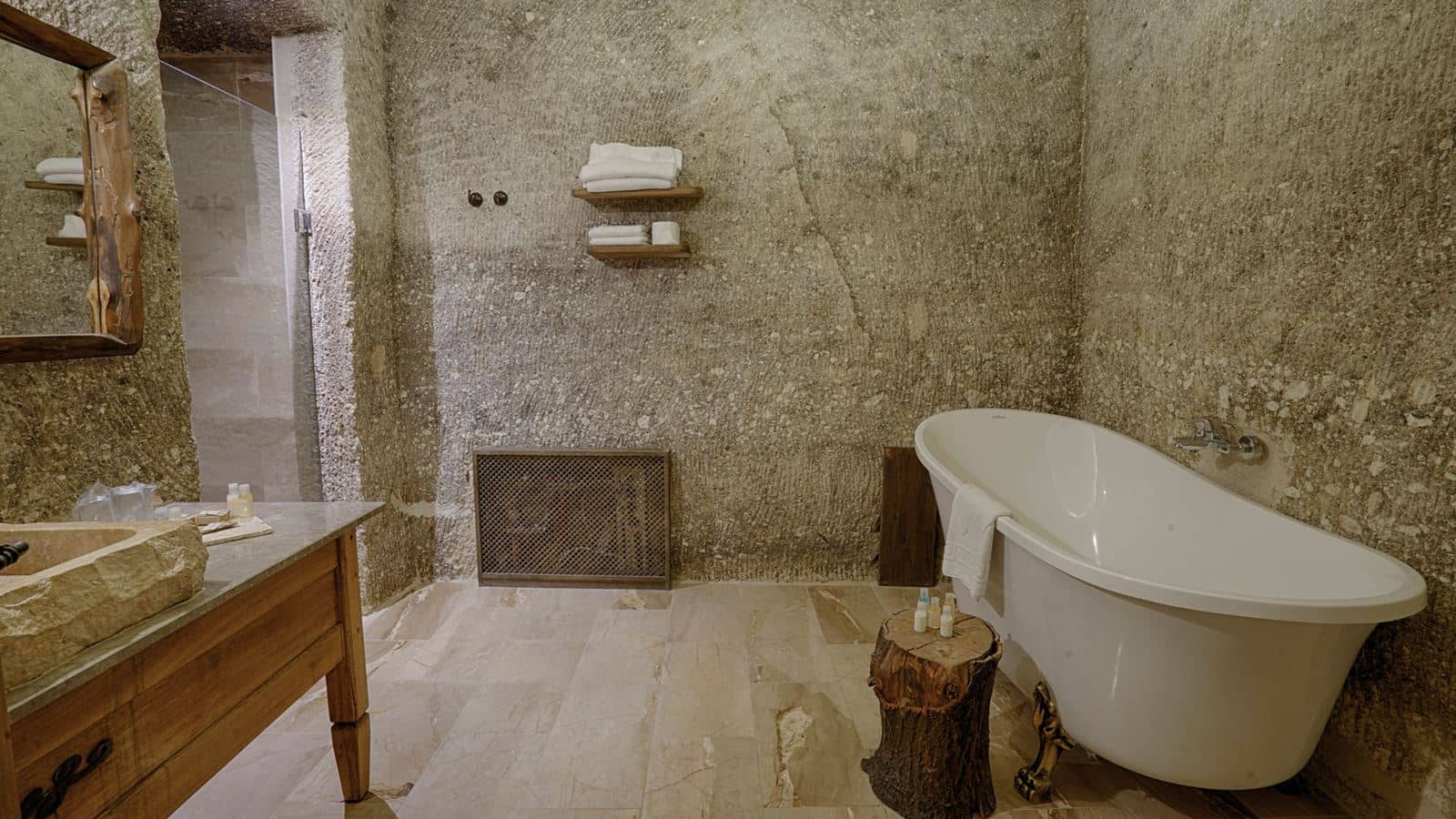 rooms-cave-suite