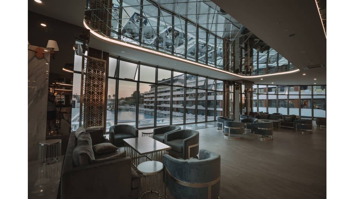 bars-be-mine-lobby-bar