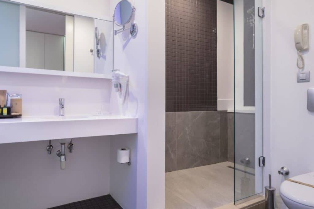 rooms-superior-room