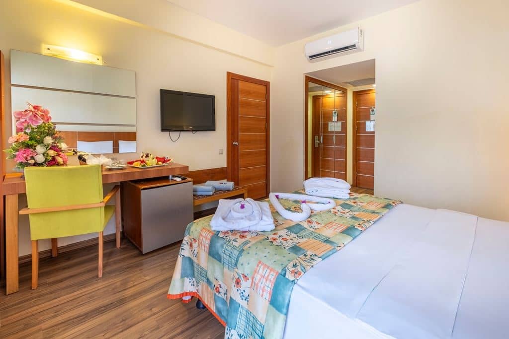 rooms-standard-room