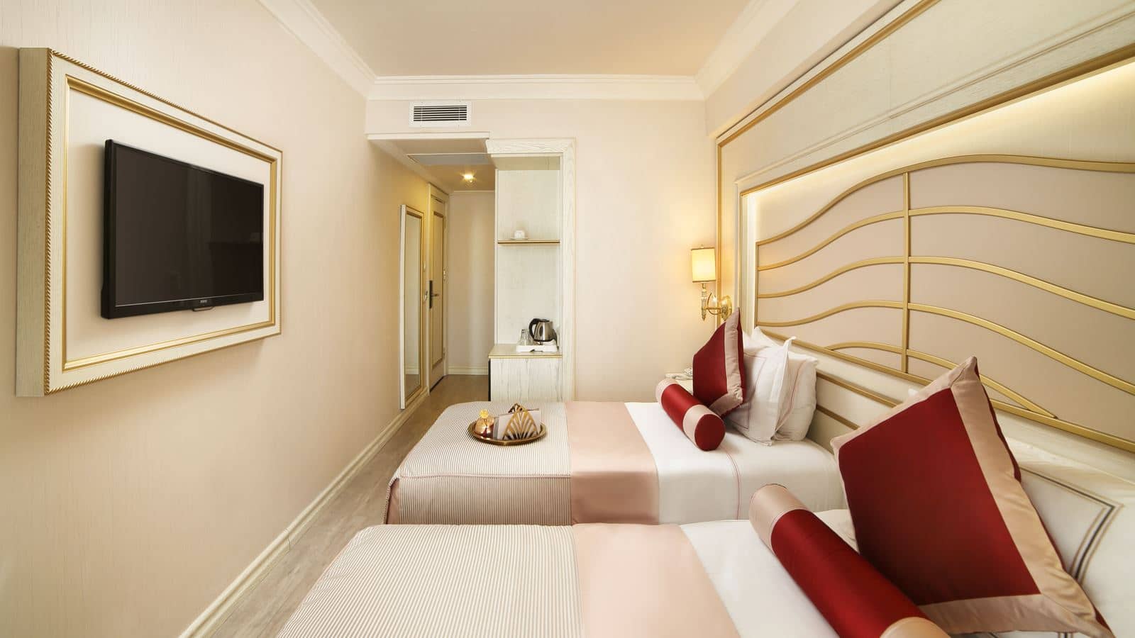 rooms-double-single-use-deluxe-city-view-king-bed
