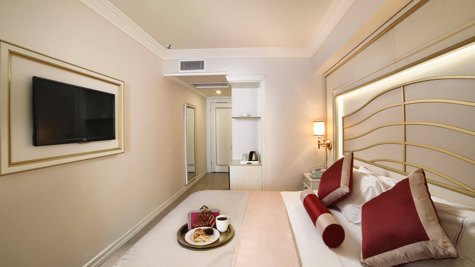 rooms-family-room-city-view-two-bedrooms