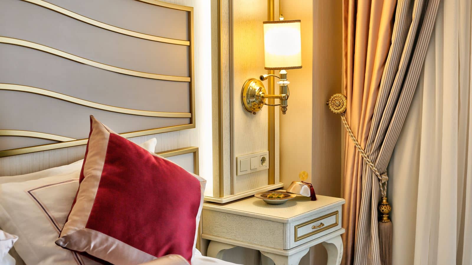 rooms-room-connecting-room