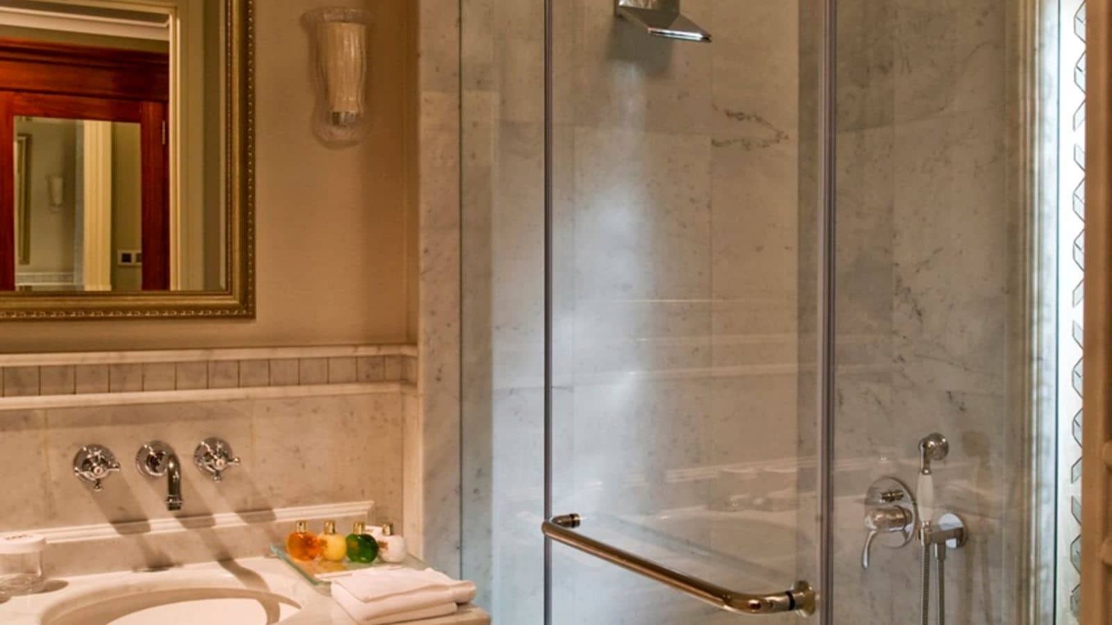rooms-deluxe-golden-horn-room