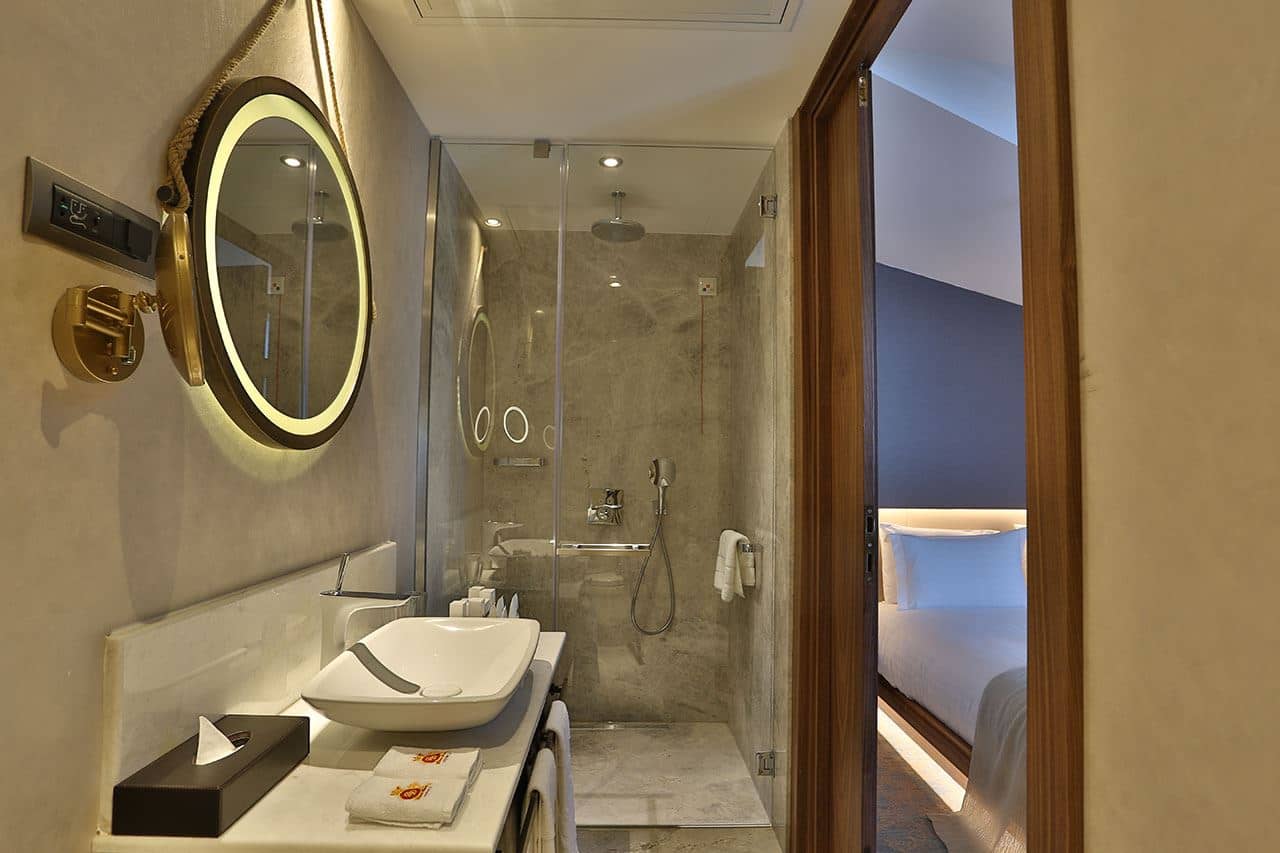 rooms-connection-room