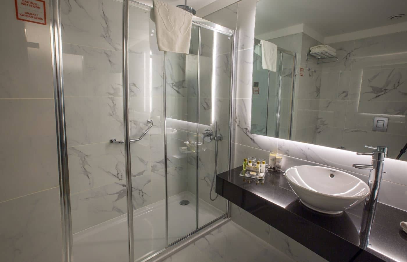 rooms-family-room