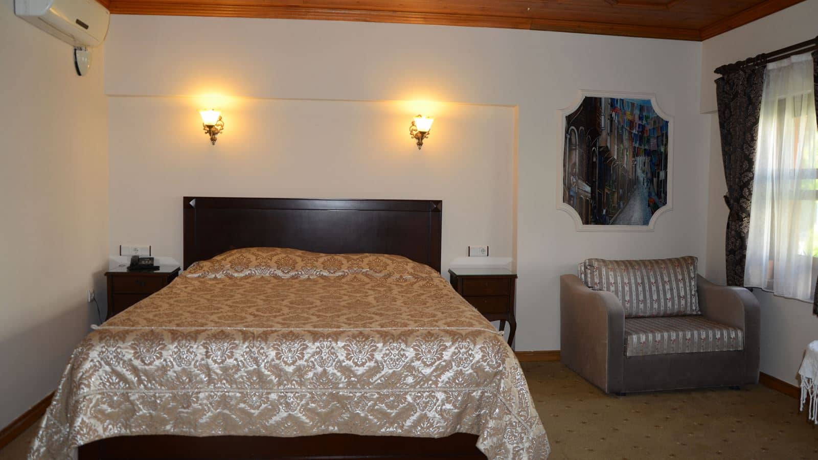 rooms-family-room-standard