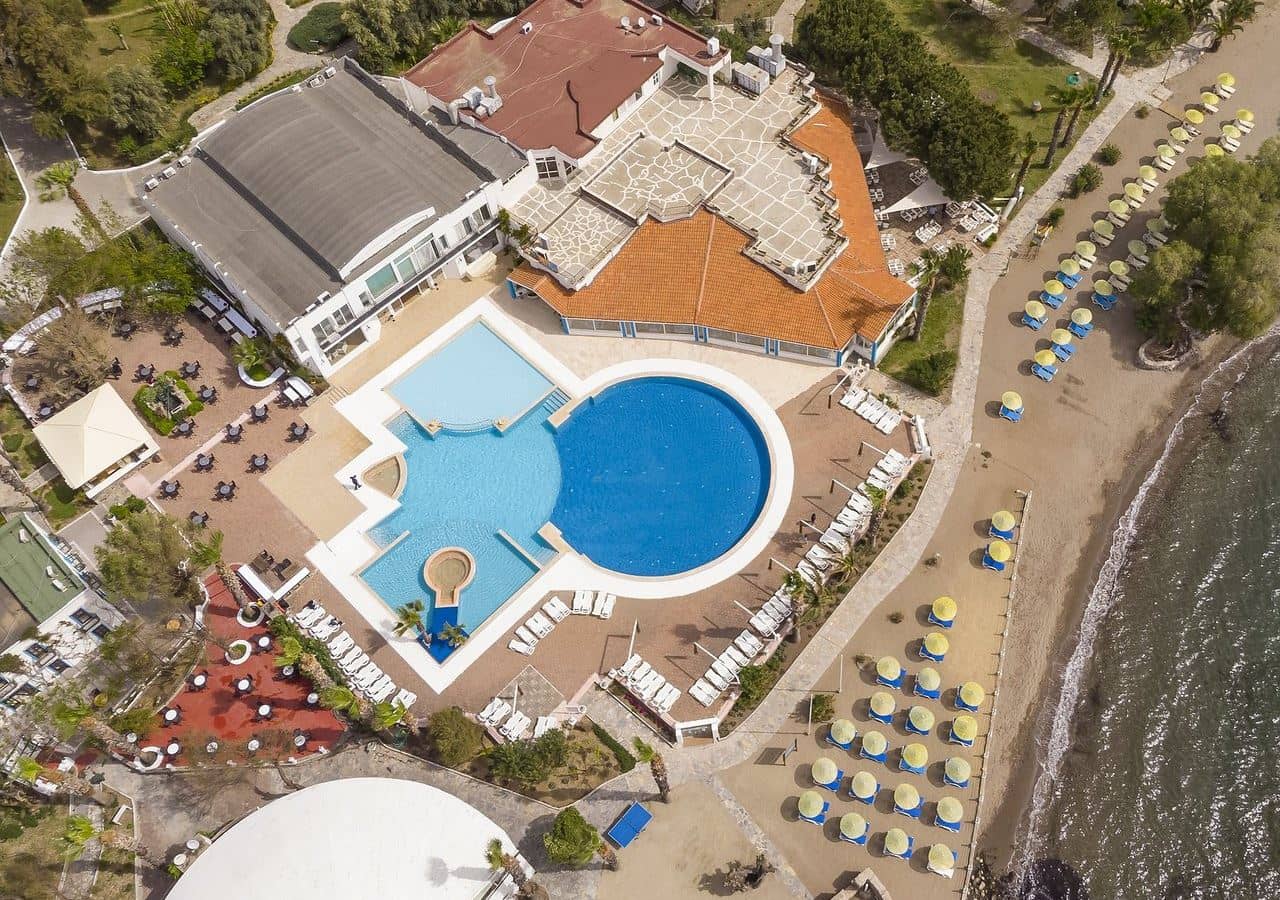 pools-outdoor-pool
