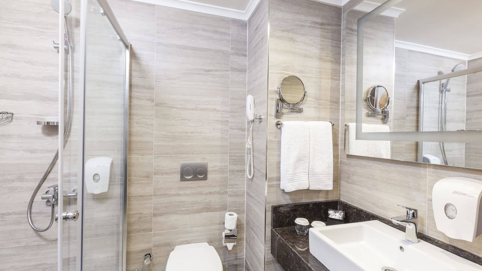rooms-family-room