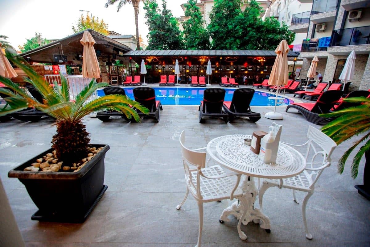pools-outdoor-pool