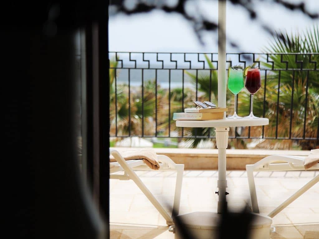 rooms-executive-terrace-room
