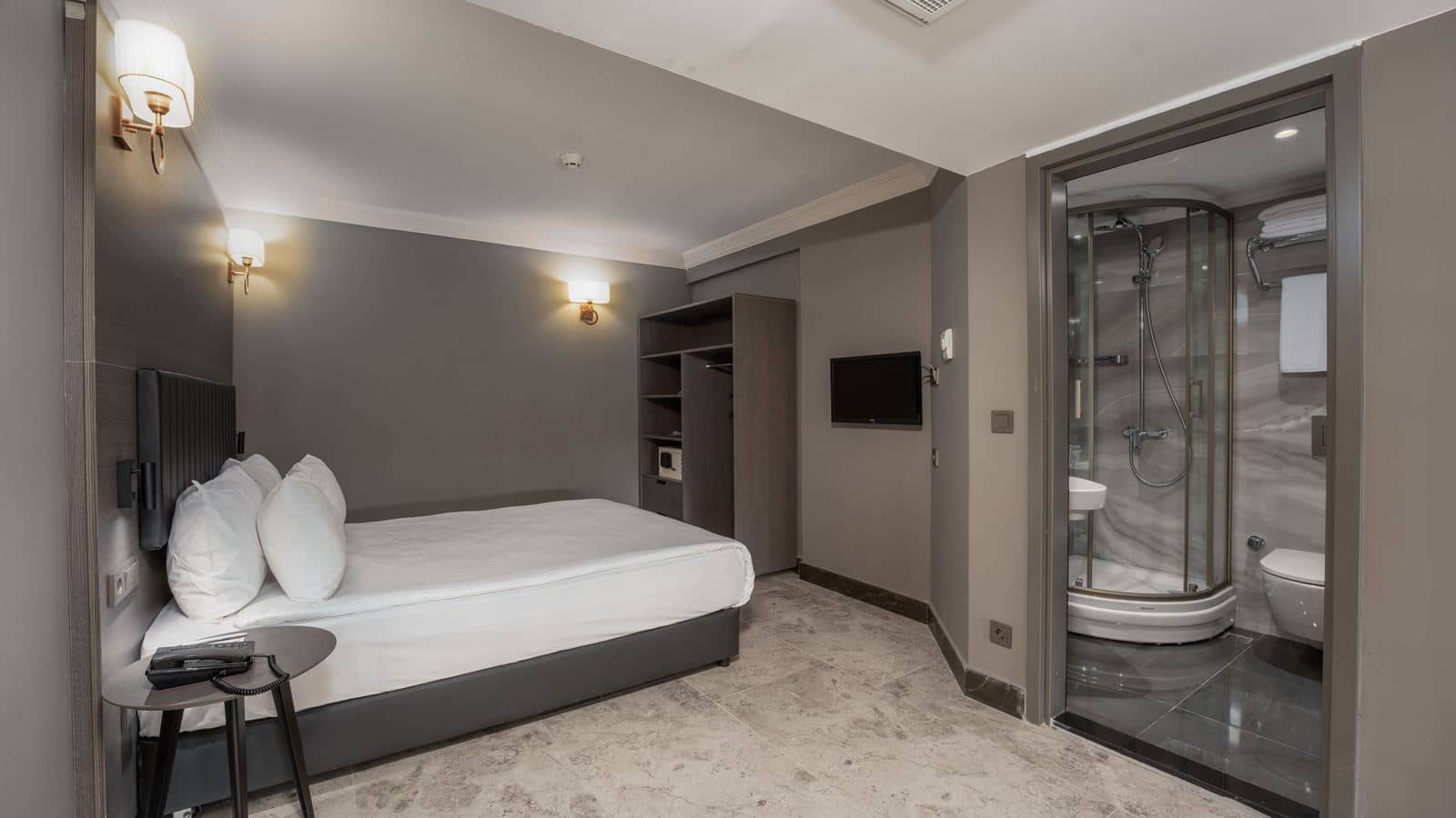 rooms-family-doublex-room-land-view