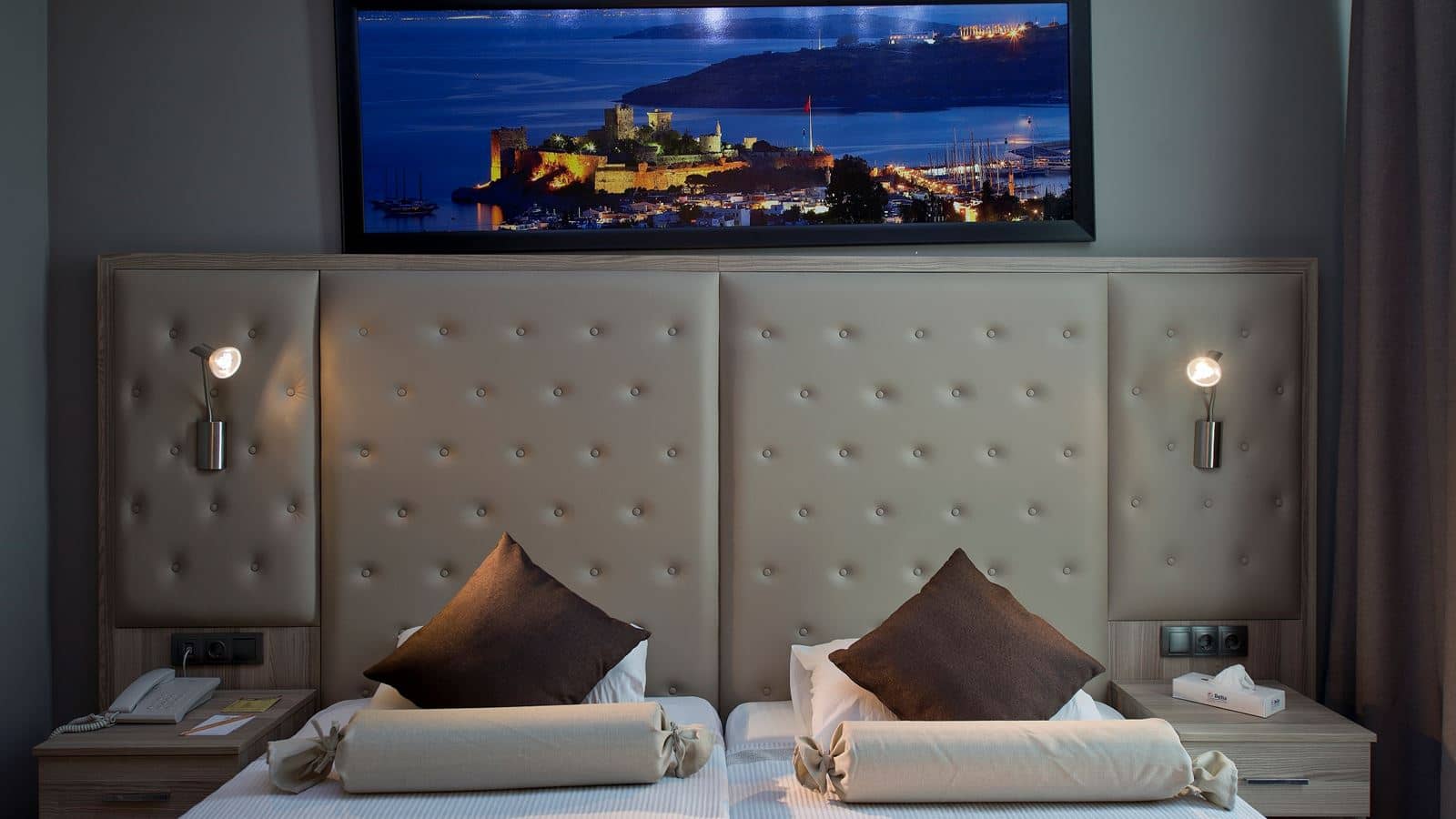 rooms-guest-room-land-view