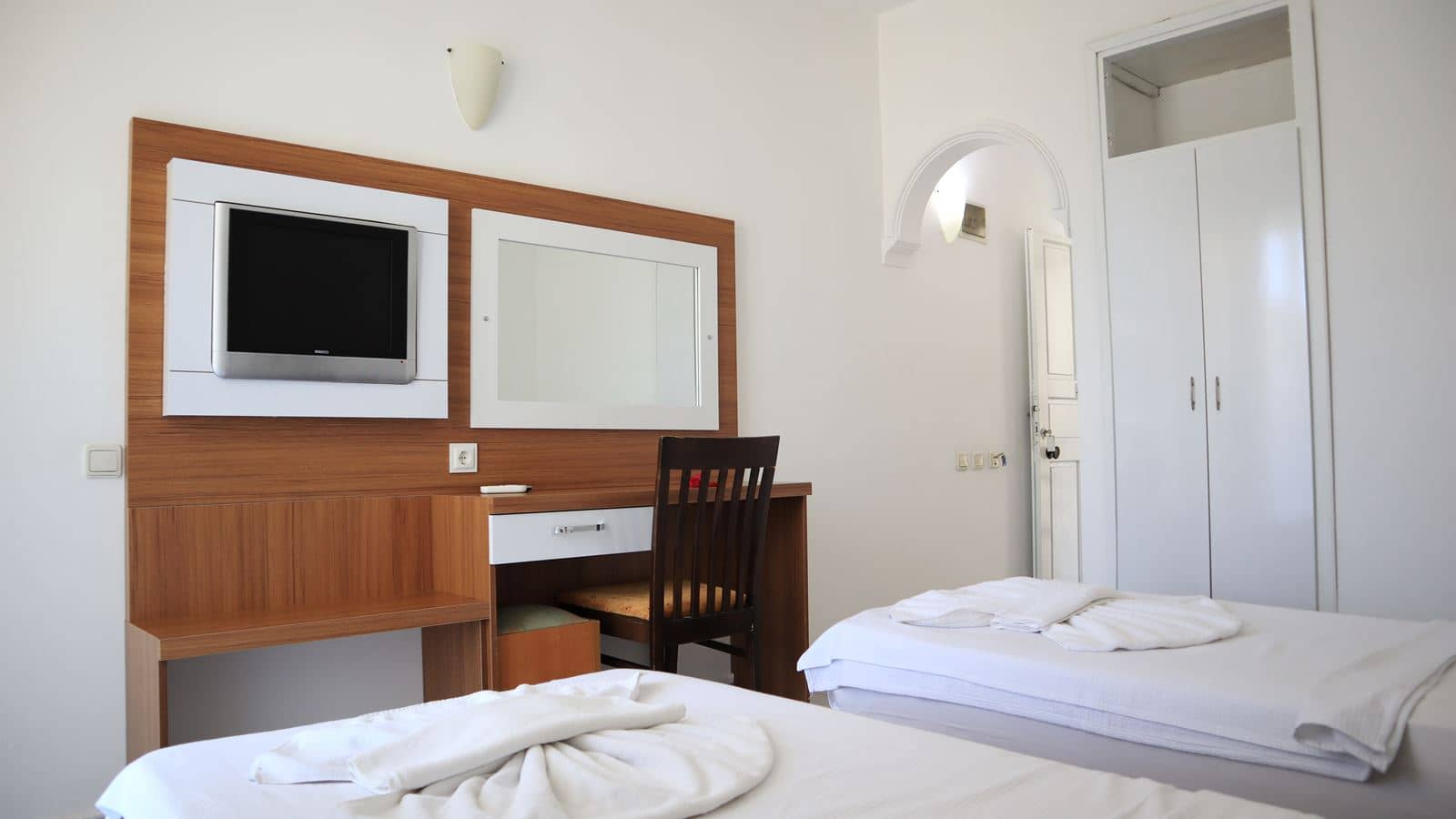 rooms-standard-room