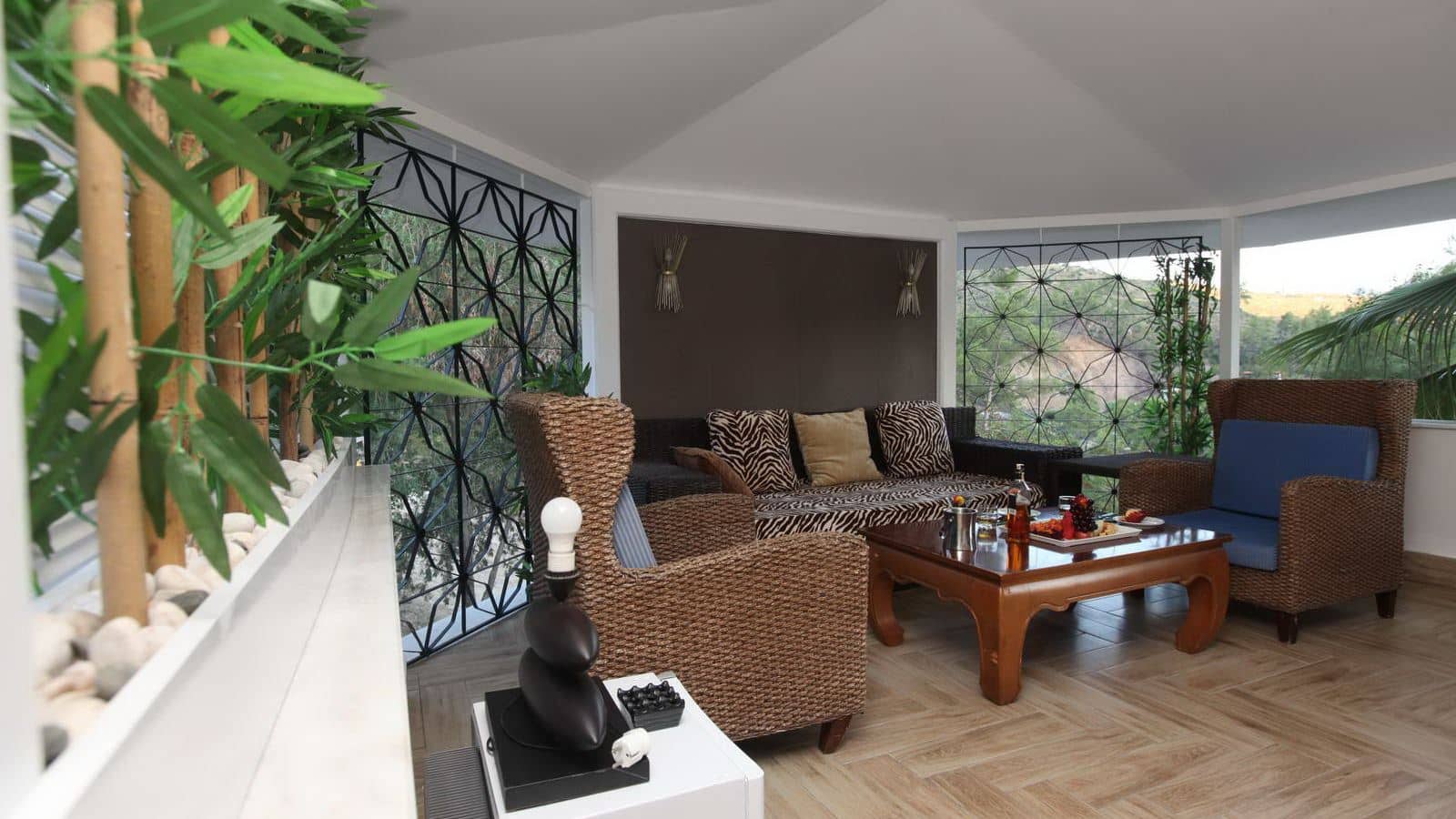 rooms-deluxe-room-with-terrace