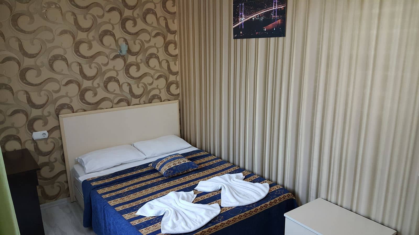 rooms-standard-double-room