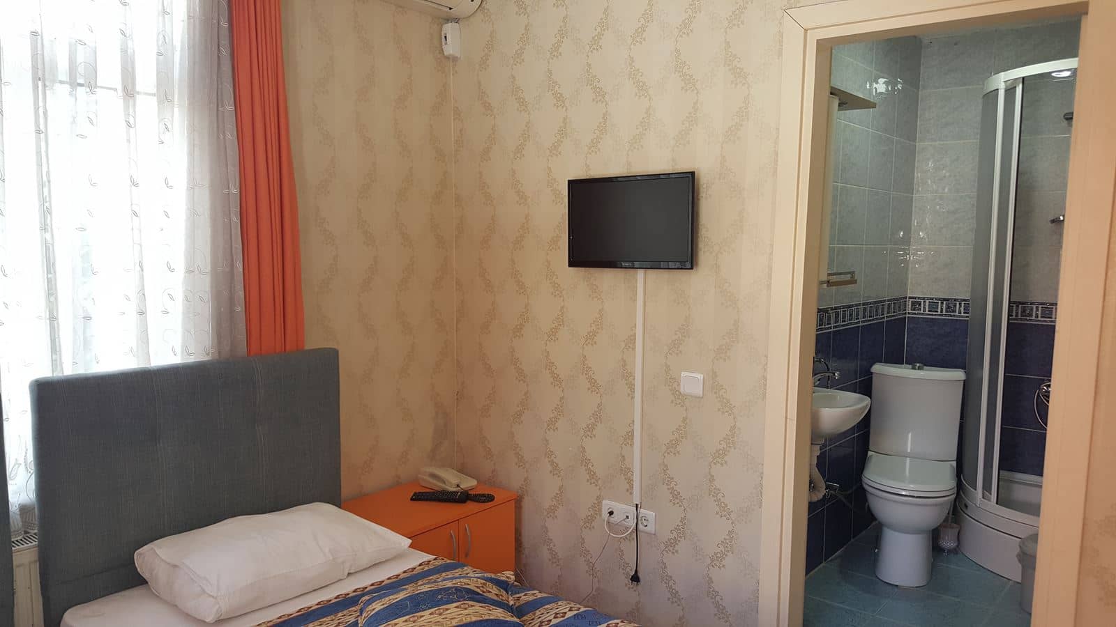 rooms-standard-twin-room