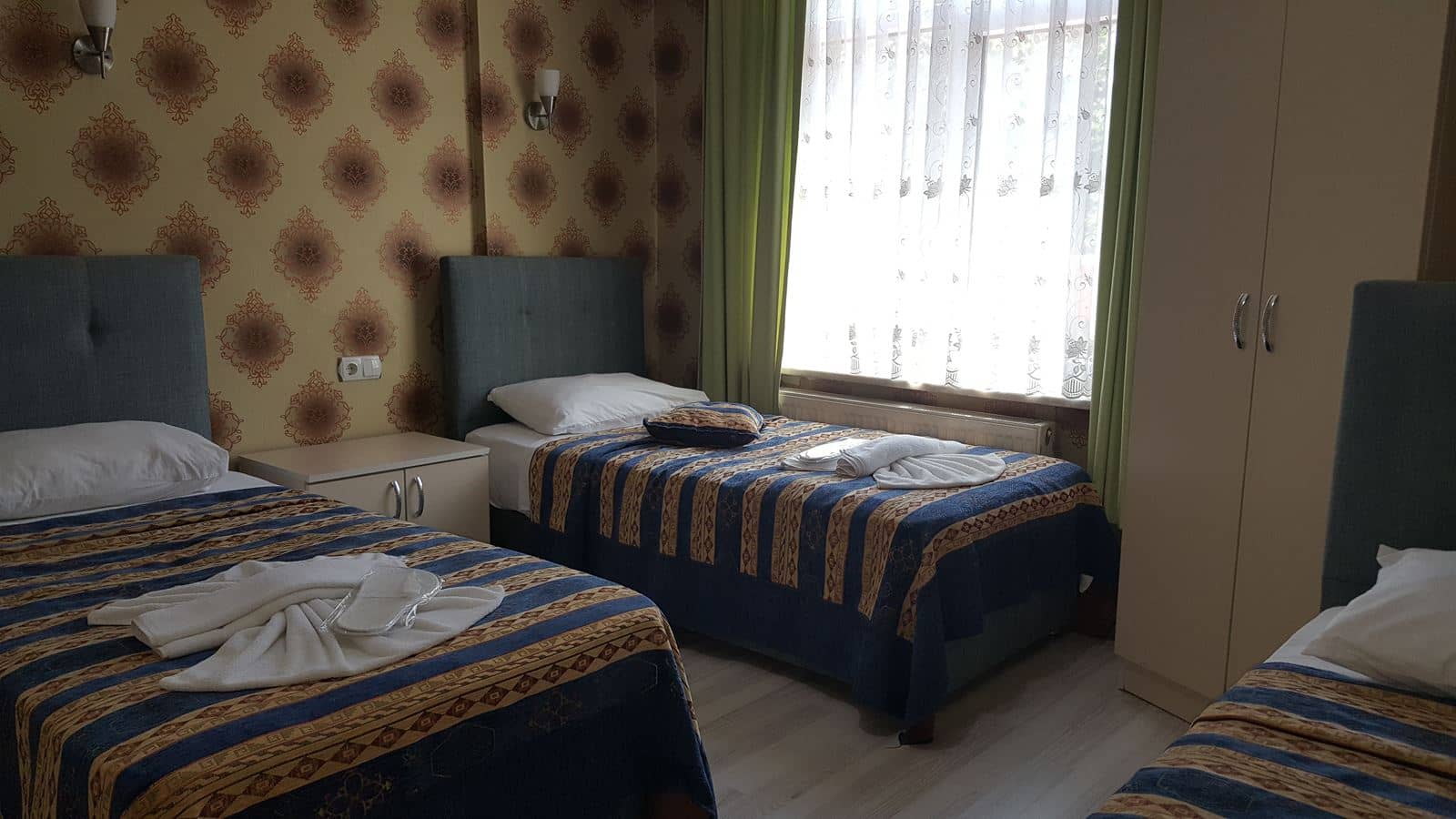 rooms-standard-triple-room