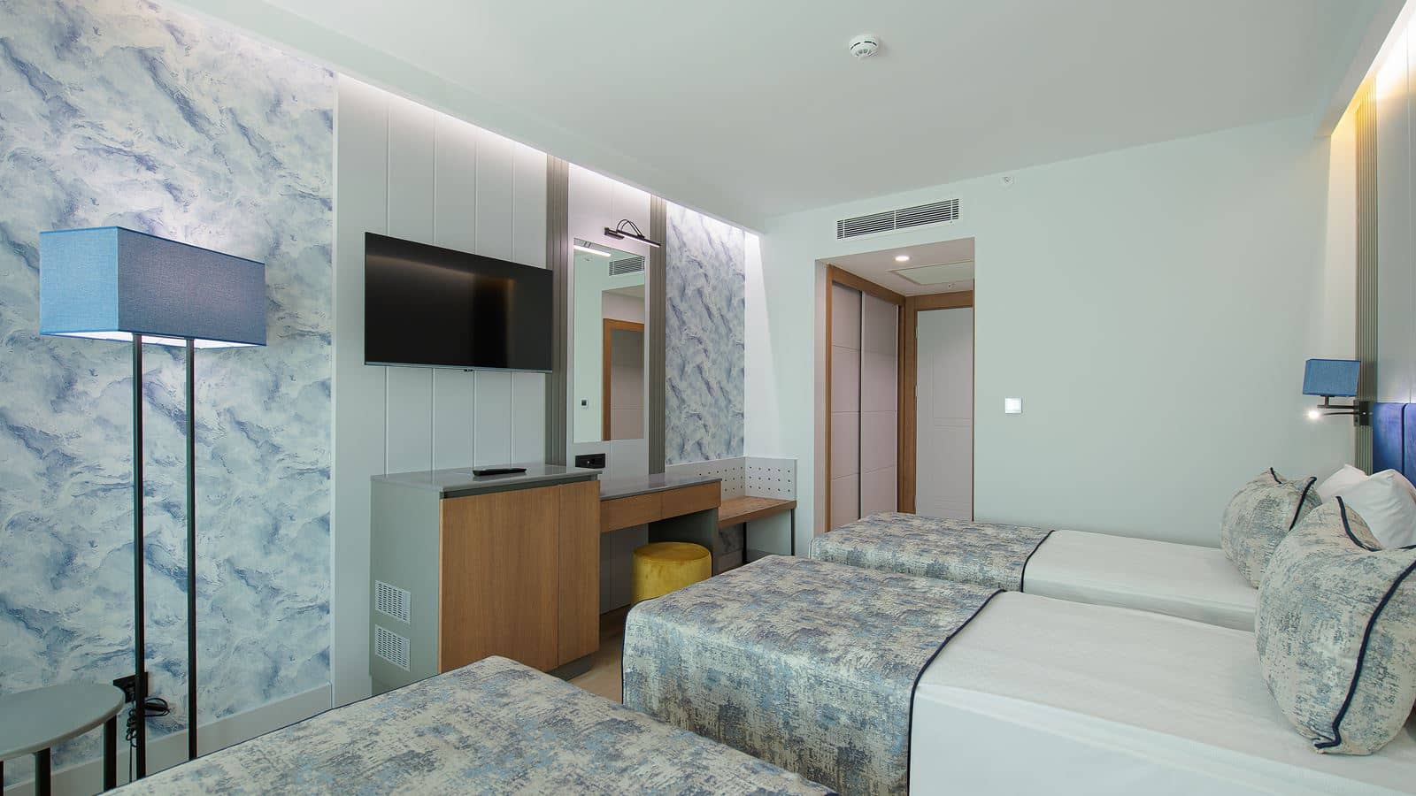 rooms-standard-room-land-view