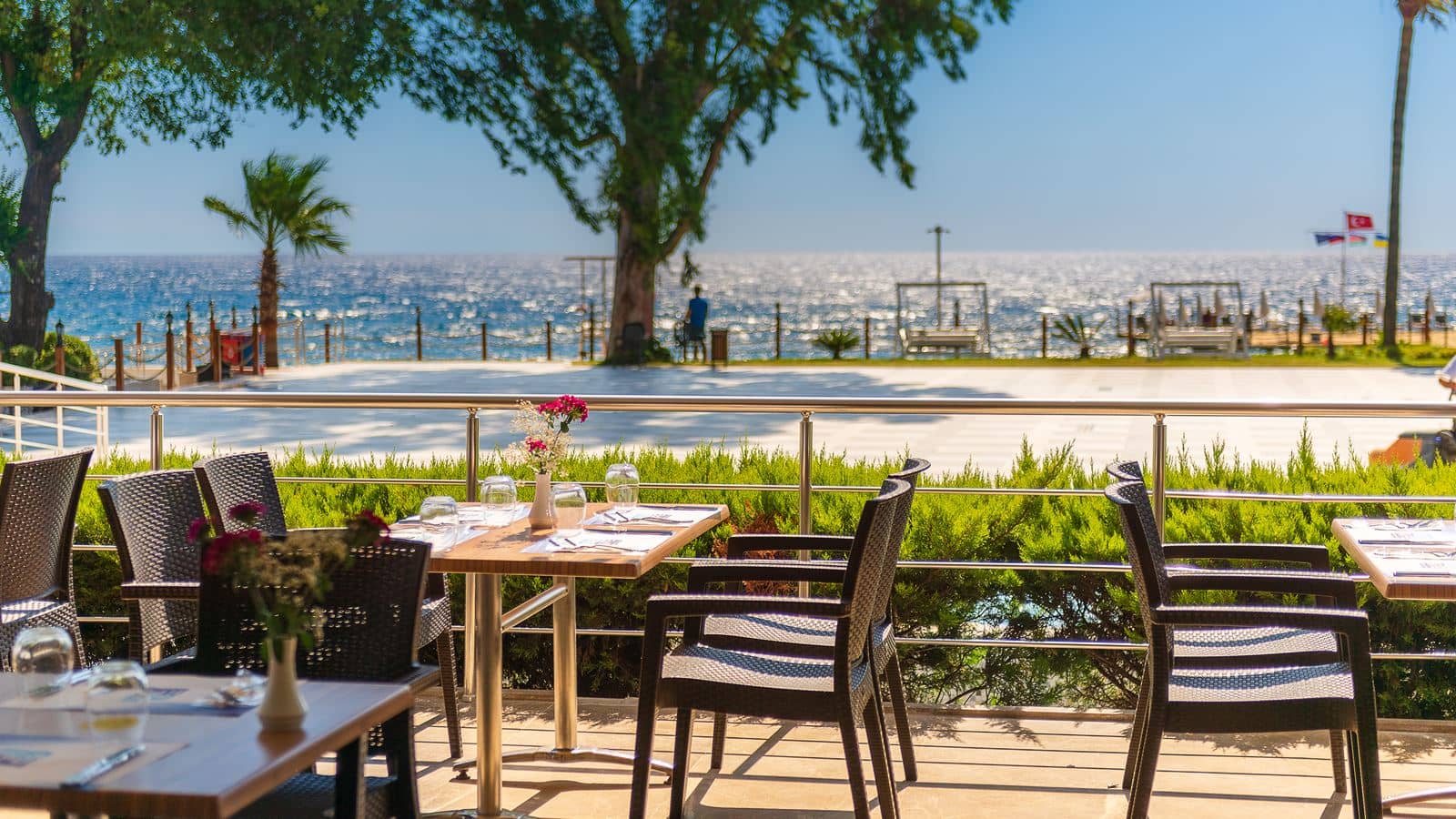 restaurants-snack-lounge