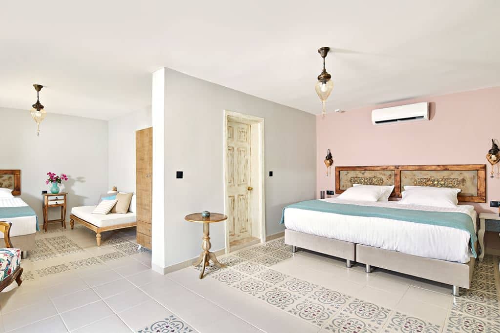 rooms-family-room