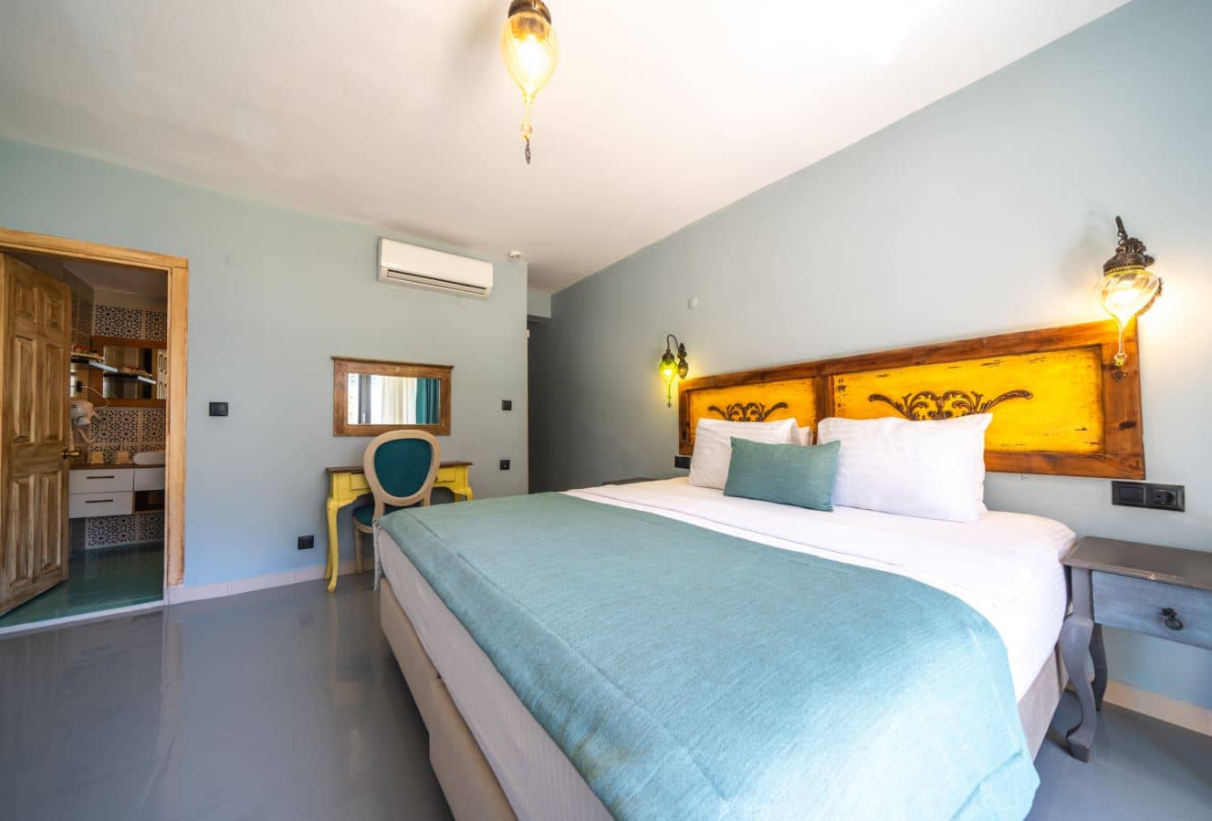 rooms-superior-room