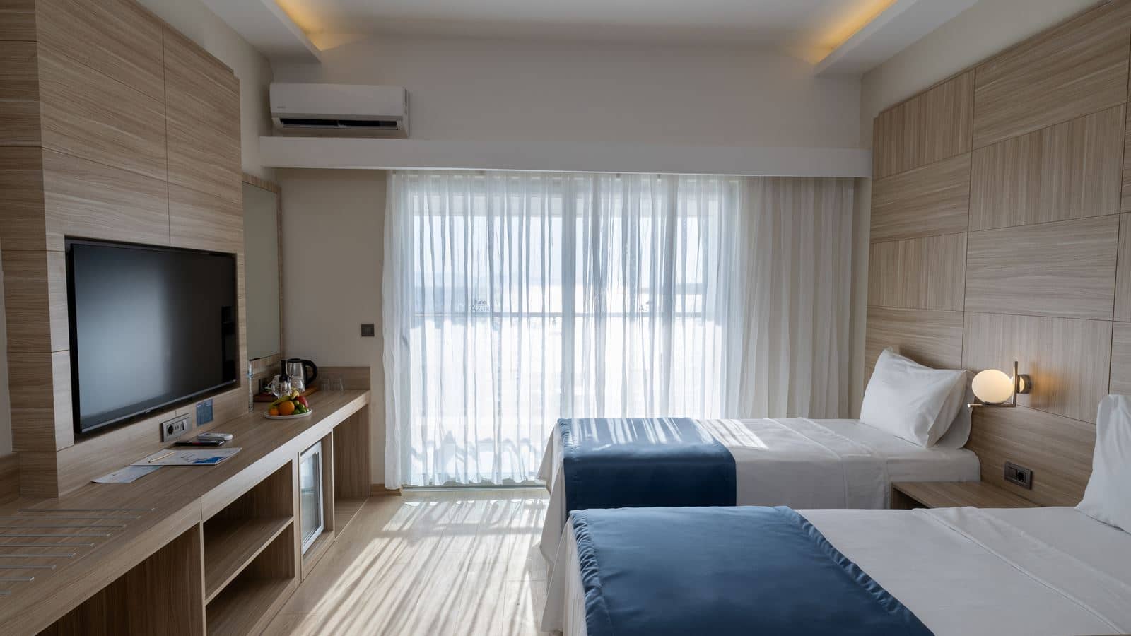 rooms-superior-room