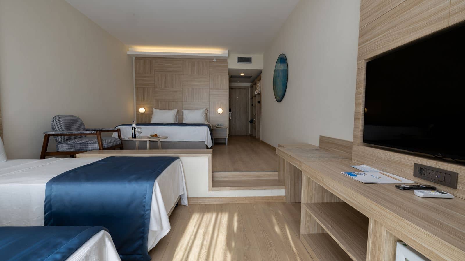 rooms-superior-room