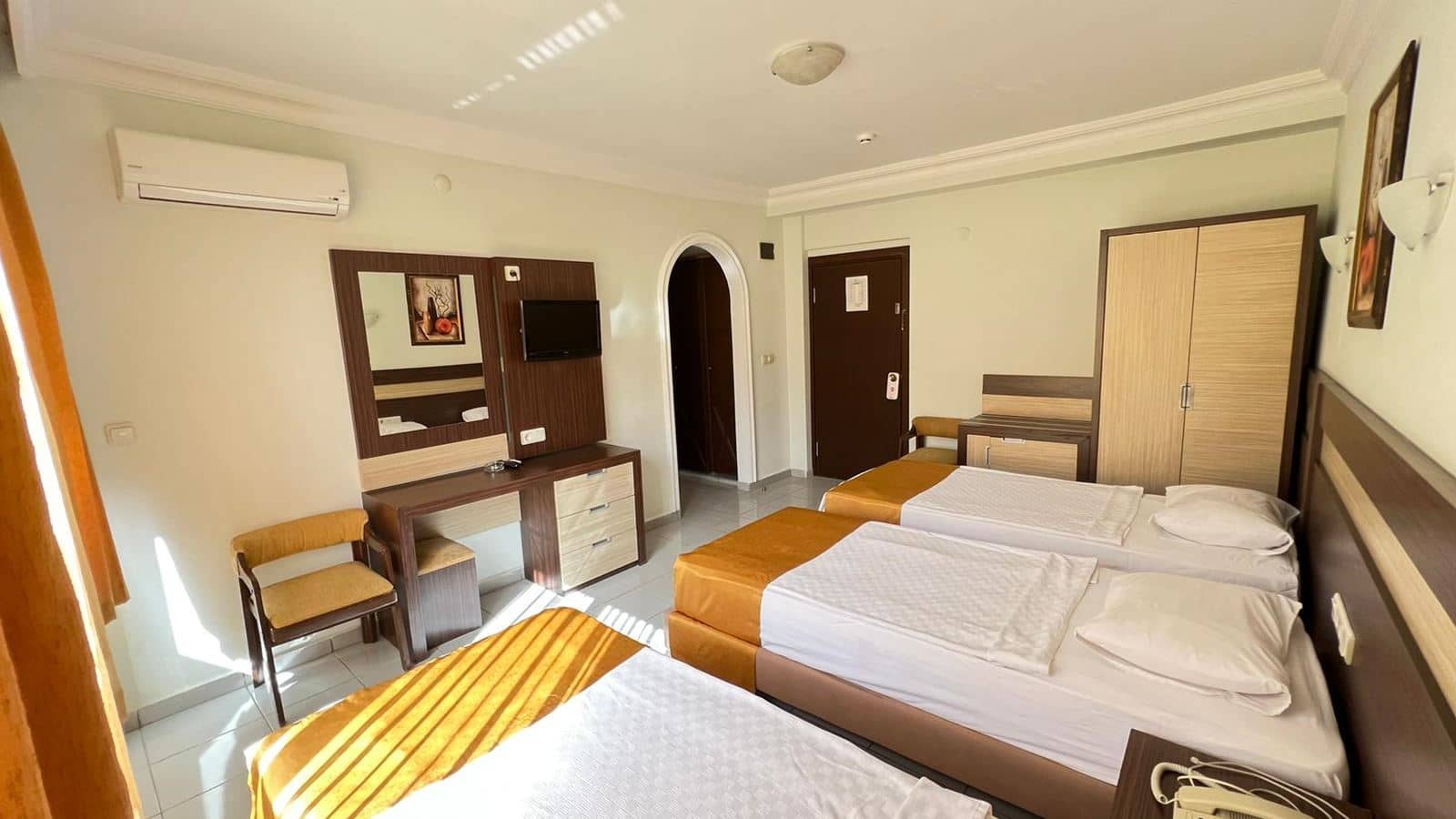rooms-family-room