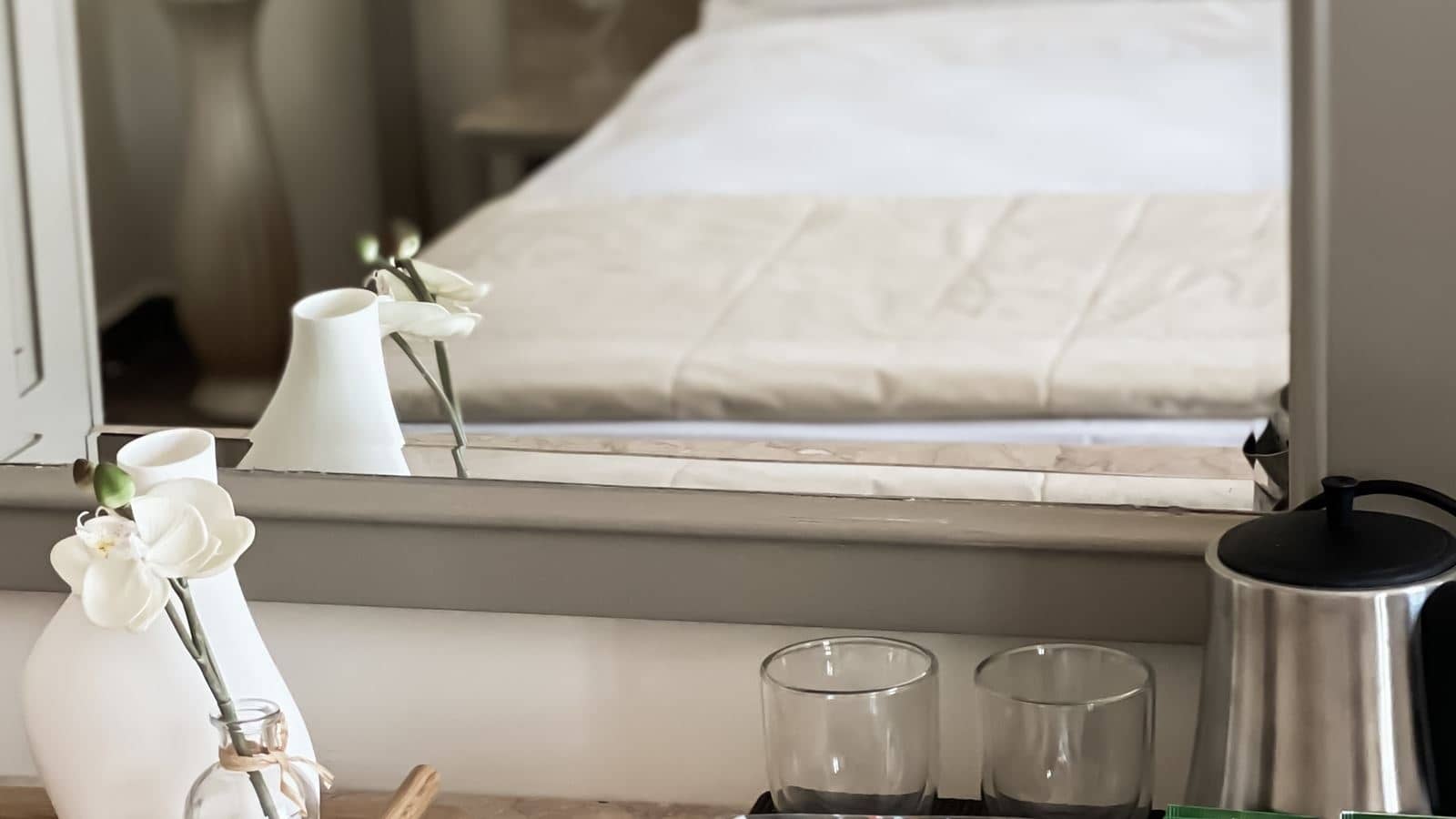 rooms-deluxe-room