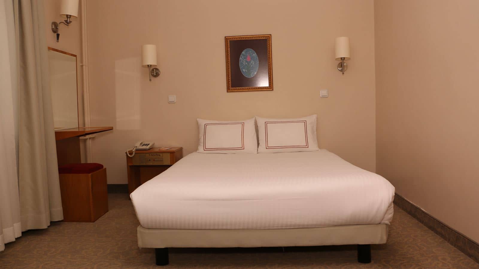 rooms-standard-room