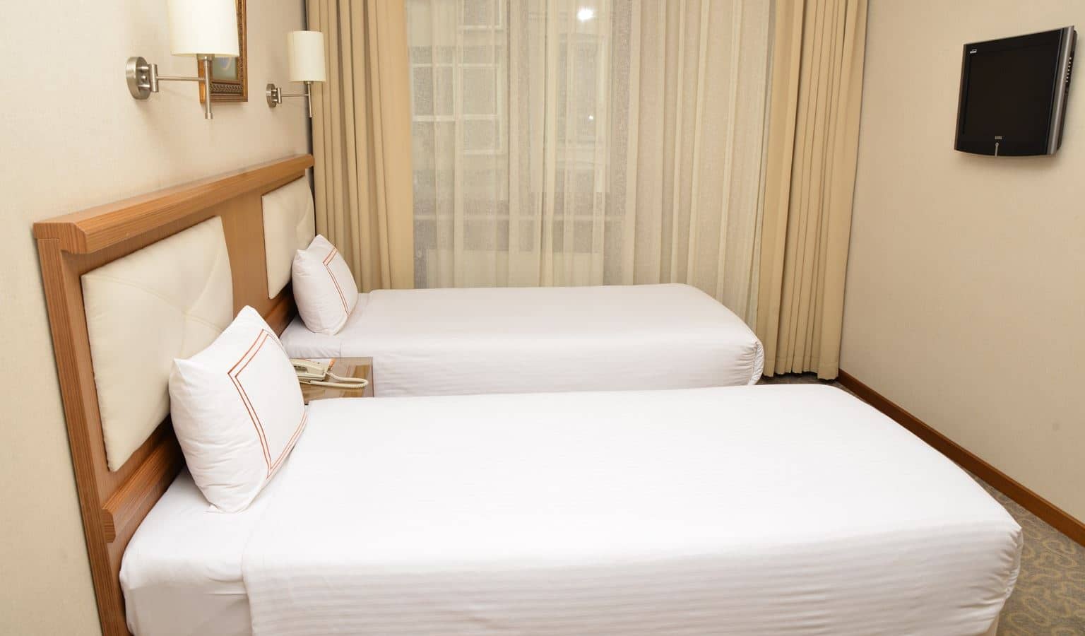 rooms-standard-room