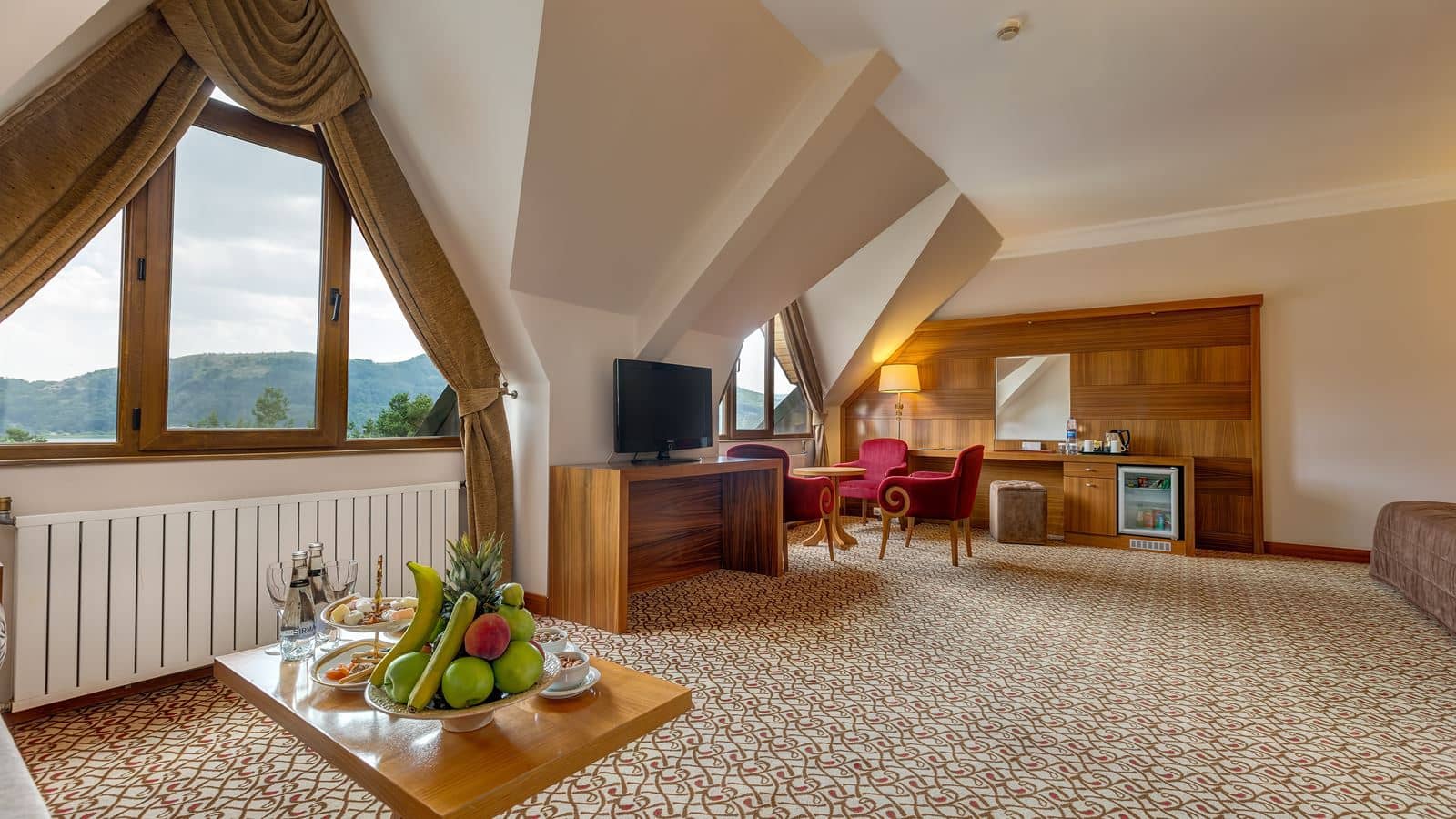 rooms-deluxe-oda-gol-tarafi