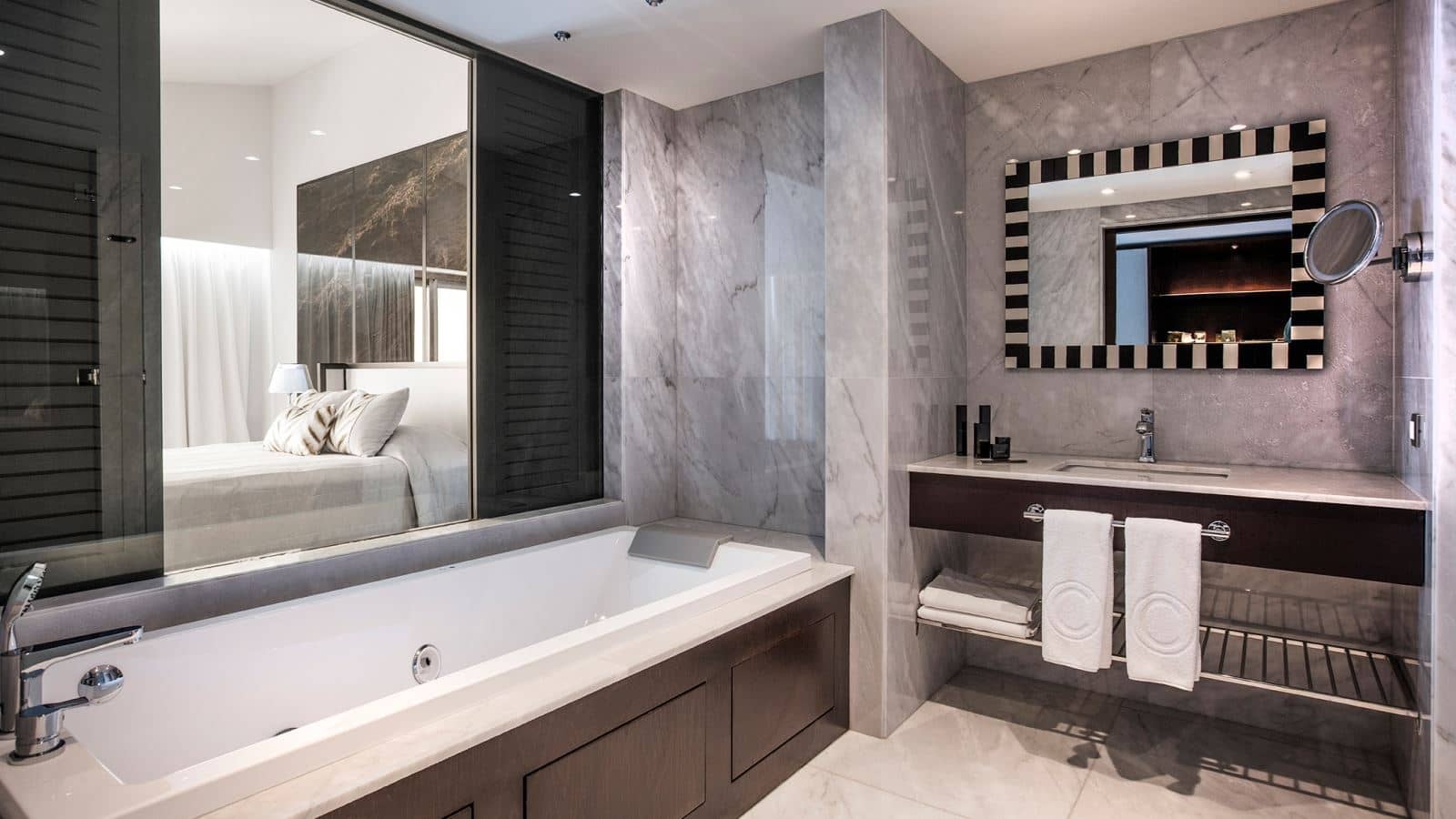 rooms-corner-suite