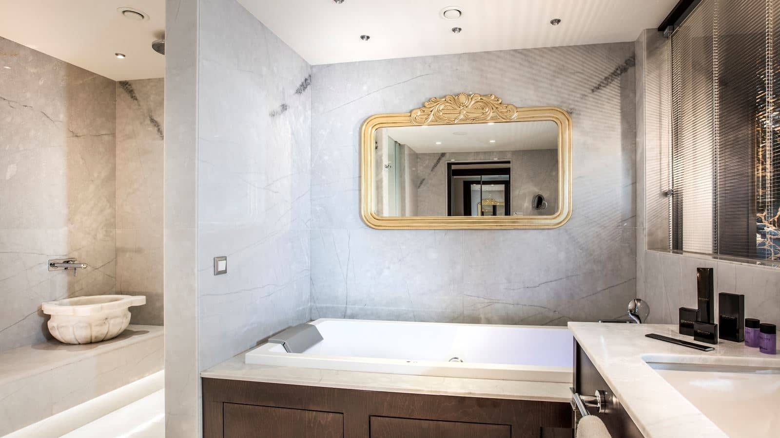 rooms-suite-with-turkish-bath