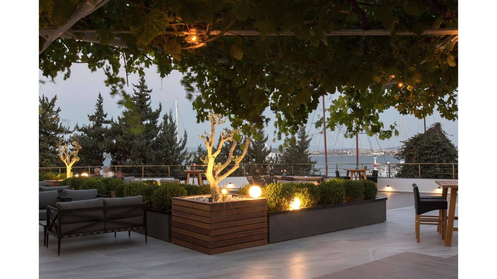 bars-bakus-luna-lounge