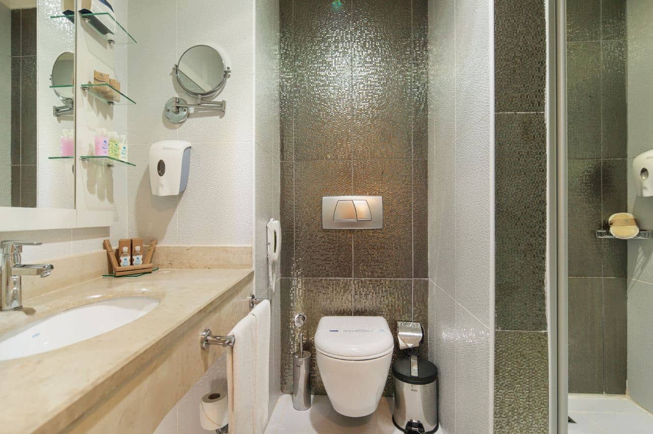 rooms-standard-room-side-sea-view