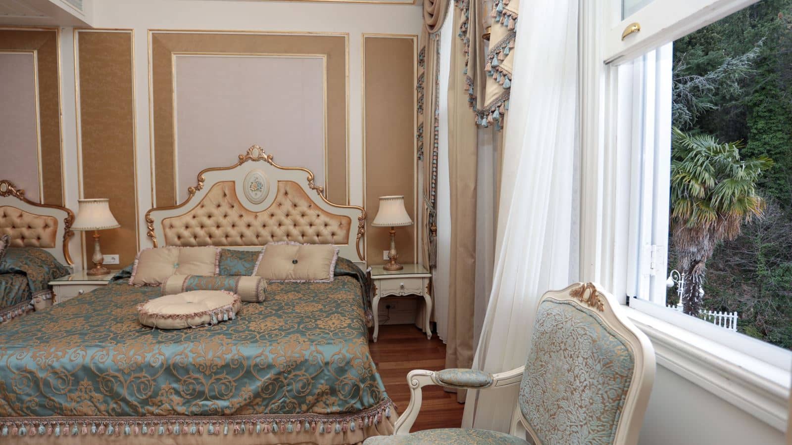 rooms-suit-oda
