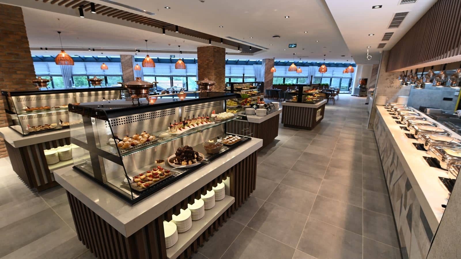 restaurants-restaurant