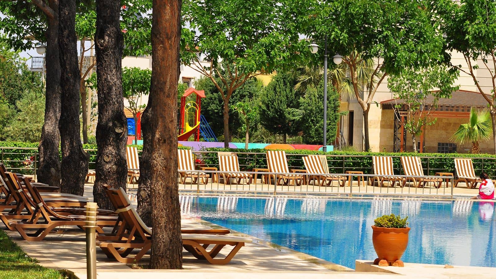 pools-outdoor-pool