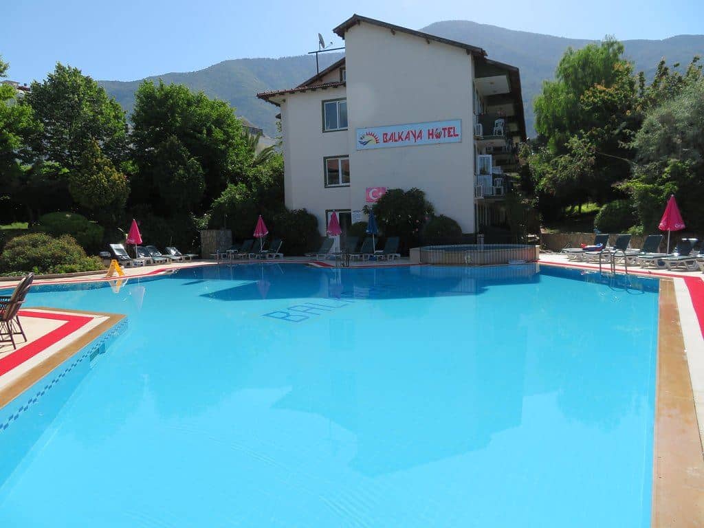 pools-outdoor-pool