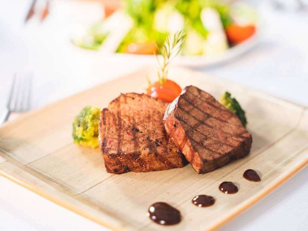 restaurants-restaurant