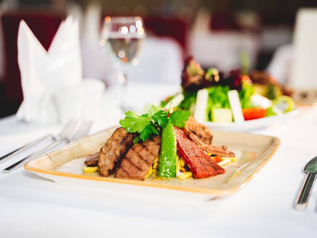 restaurants-restaurant